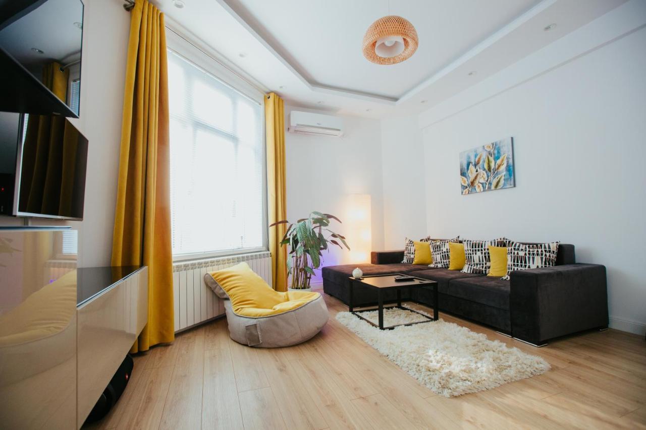 Color Apartments Corneliu Coposu 1A Street 부쿠레슈티 외부 사진