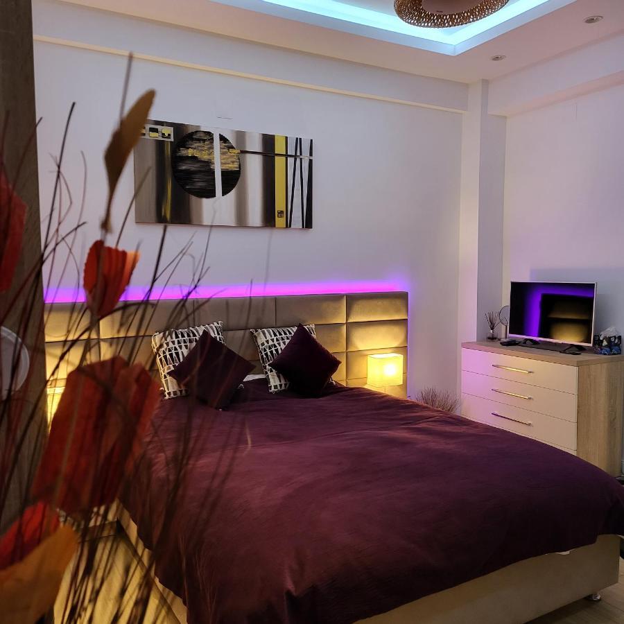 Color Apartments Corneliu Coposu 1A Street 부쿠레슈티 외부 사진