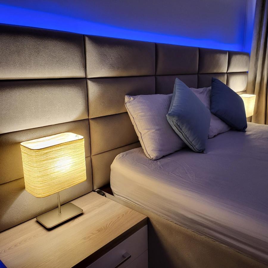 Color Apartments Corneliu Coposu 1A Street 부쿠레슈티 외부 사진