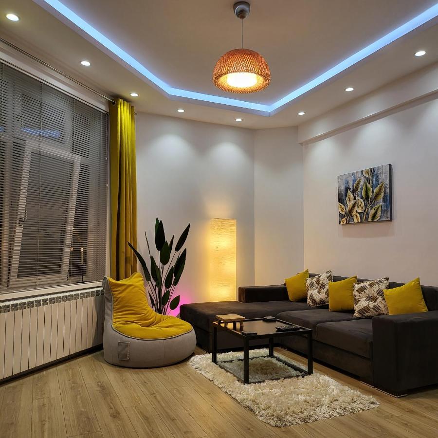Color Apartments Corneliu Coposu 1A Street 부쿠레슈티 외부 사진